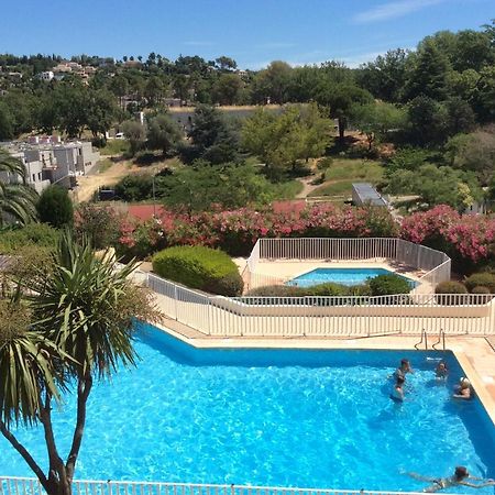 Au Calme Dans Hameau Fleuri Joli Studio 3 Pers Piscine Parking Wi-Fi Vence Dış mekan fotoğraf