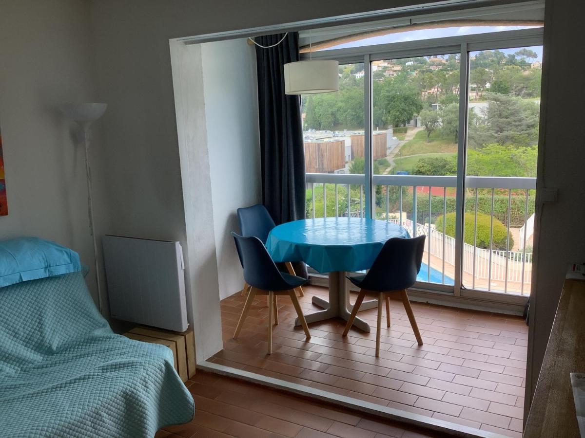 Au Calme Dans Hameau Fleuri Joli Studio 3 Pers Piscine Parking Wi-Fi Vence Dış mekan fotoğraf